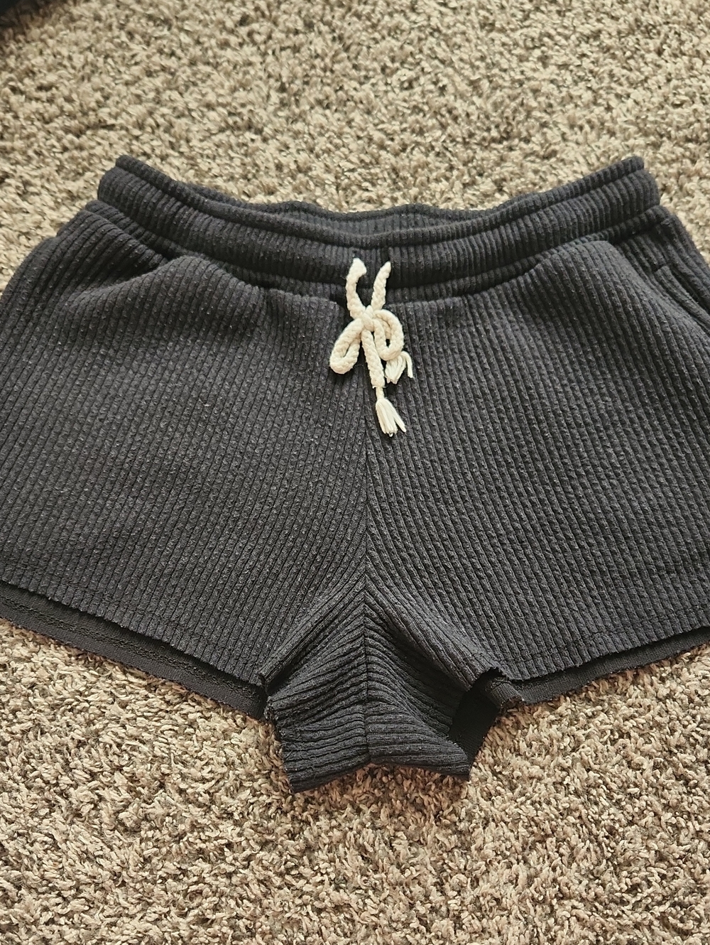 SALTWATER LUXE pull on shorts in black Small